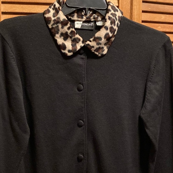 Vintage New Concept Cardigan w/Removable Collar - Picture 4 of 12